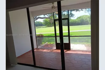 401 SW 158th #105, Pembroke Pines, FL 33027 - Photo 17