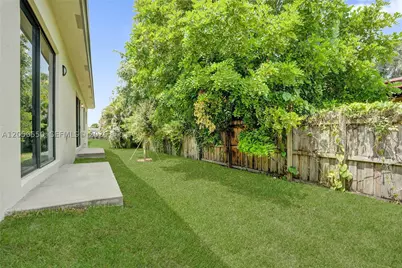 2445 SW 43rd, Fort Lauderdale, FL 33317 - Photo 17