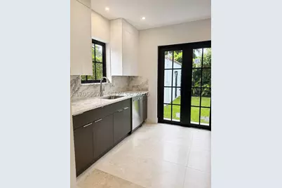 1213 Aguila, Coral Gables, FL 33134 - Photo 5