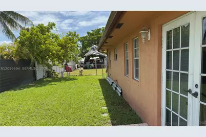 760 W 23rd, Hialeah, FL 33010 - Photo 9