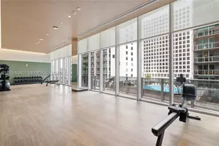 77 SE 5th, Miami, FL 33131 - Photo 37