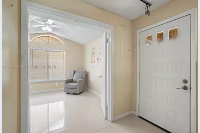 927 Coral Club #927, Coral Springs, FL 33071 - Photo 5