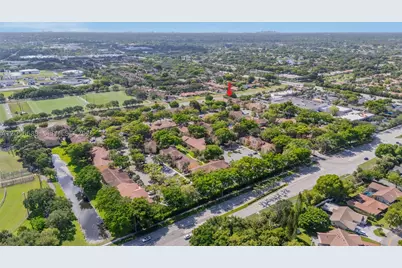 927 Coral Club #927, Coral Springs, FL 33071 - Photo 35