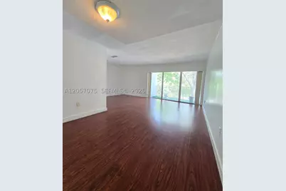 9357 Fontainebleau #D420, Miami, FL 33172 - Photo 3