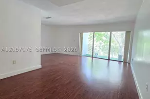 9357 Fontainebleau, Miami, FL 33172 - Photo 3