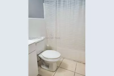 280 SW 11th #18, Hallandale, FL 33009 - Photo 7