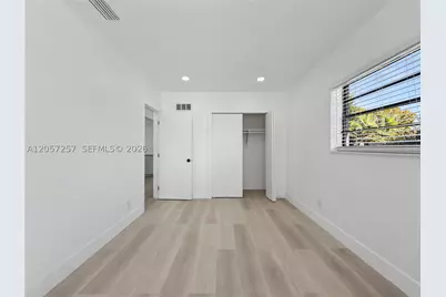 15694 NE 10th, North Miami Beach, FL 33162 - Photo 17