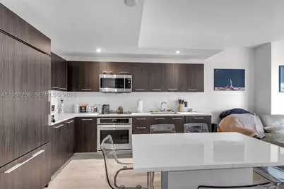 55 SW 9th #2407, Miami, FL 33130 - Photo 5