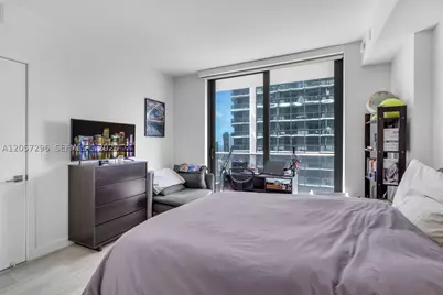 55 SW 9th #2407, Miami, FL 33130 - Photo 7