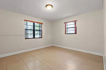3220 E 8th, Hialeah, FL 33013 - Photo 21