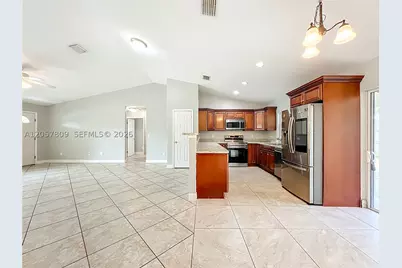 608 Masters, Wildwood, FL 34785 - Photo 11