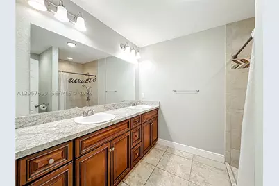 608 Masters, Wildwood, FL 34785 - Photo 27