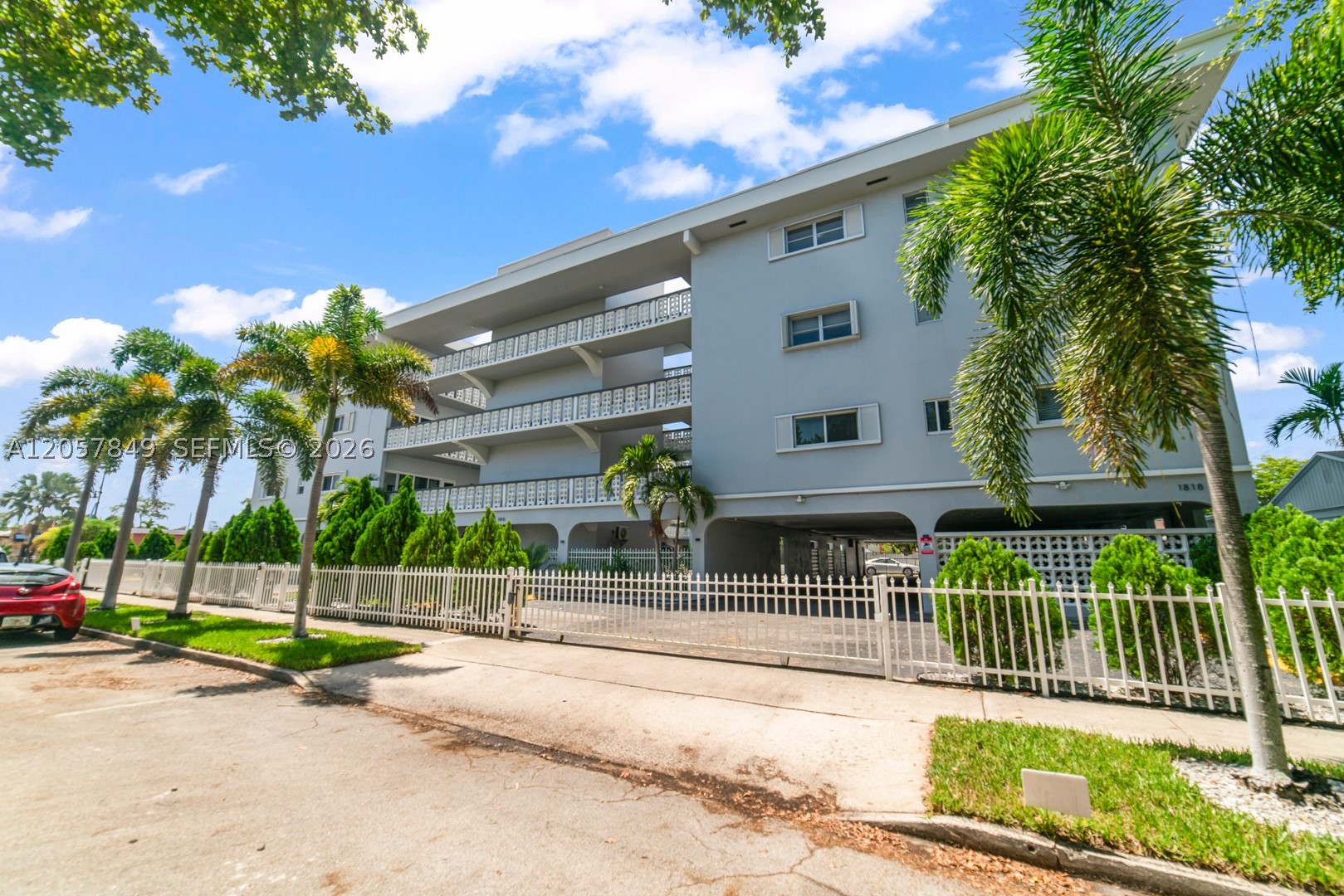 1818 Rodman #4A - 1818 Rodman #4A, Hollywood, FL 33020 Luxury Property | Jose Angel Pina