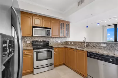 2301 SW 27th #1102, Miami, FL 33145 - Photo 9