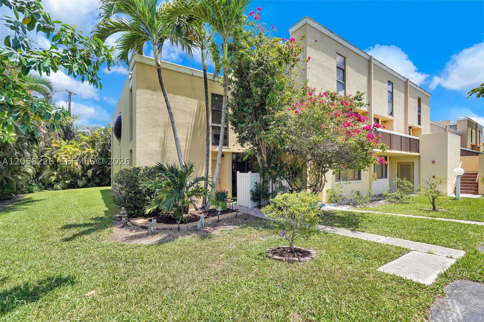 2811 SW 87th #1201 - 2811 SW 87th #1201, Davie, FL 33328 Luxury Property | Jose Angel Pina