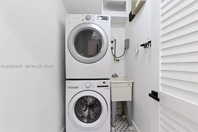3700 Loquat, Miami, FL 33133 - Photo 19