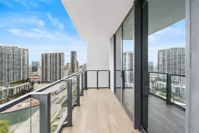 68 SE 6th #2306, Miami, FL 33131 - Photo 25