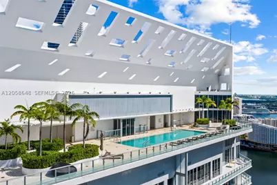 1300 Brickell Bay #2005, Miami, FL 33131 - Photo 31