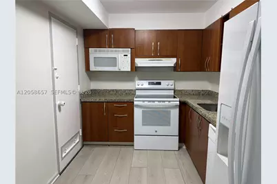 400 Kings Point #311, Sunny Isles Beach, FL 33160 - Photo 3