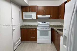 400 Kings Point, Sunny Isles Beach, FL 33160 - Photo 3