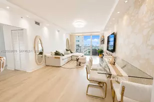 325 S Biscayne, Miami, FL 33131 - Photo 9
