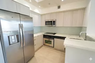 325 S Biscayne, Miami, FL 33131 - Photo 5