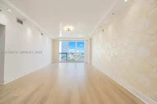 325 S Biscayne, Miami, FL 33131 - Photo 15
