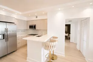 325 S Biscayne, Miami, FL 33131 - Photo 7