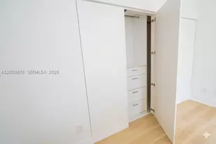 325 S Biscayne, Miami, FL 33131 - Photo 21