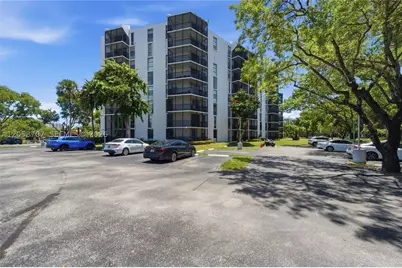 3401 N Country Club #804, Aventura, FL 33180 - Photo 3
