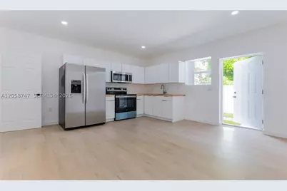 709 SW 4th #2, Fort Lauderdale, FL 33315 - Photo 5