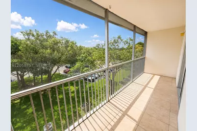1301 SW 135th #406J, Pembroke Pines, FL 33027 - Photo 11