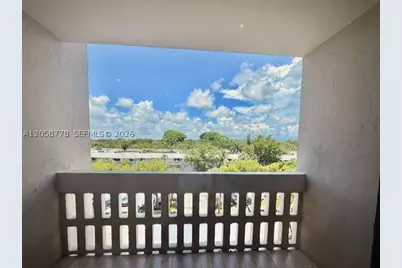 90 Edgewater #515, Coral Gables, FL 33133 - Photo 13