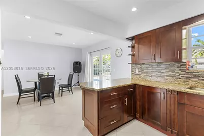 840 N 70th, Hollywood, FL 33024 - Photo 13