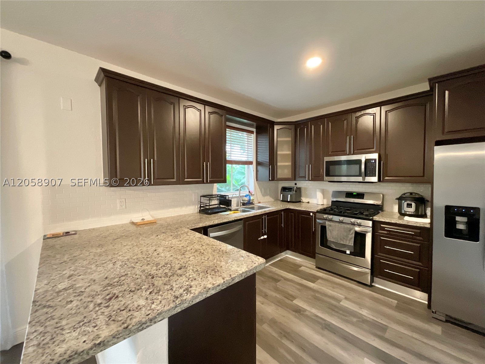 11320 NW 43rd - 11320 NW 43rd, Doral, FL 33178 Luxury Property | Jose Angel Pina