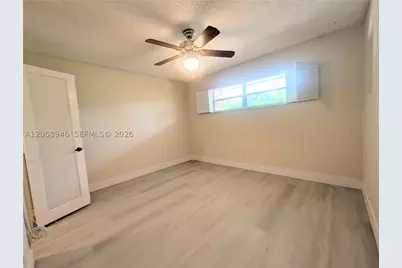 820 S Hollybrook #303, Pembroke Pines, FL 33025 - Photo 9
