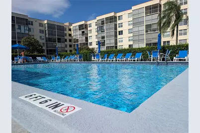 820 S Hollybrook #303, Pembroke Pines, FL 33025 - Photo 1