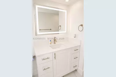 2750 W 76th #203, Hialeah, FL 33016 - Photo 15