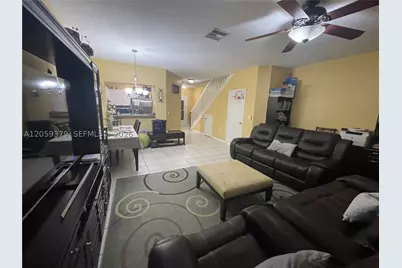 904 NW 100th, Pembroke Pines, FL 33024 - Photo 23