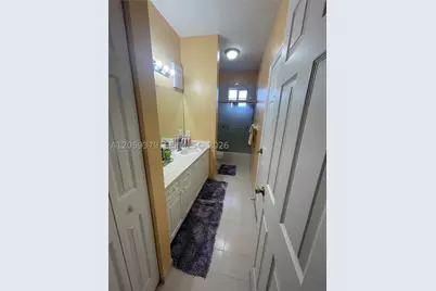 904 NW 100th, Pembroke Pines, FL 33024 - Photo 49