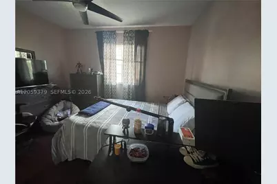 904 NW 100th, Pembroke Pines, FL 33024 - Photo 31