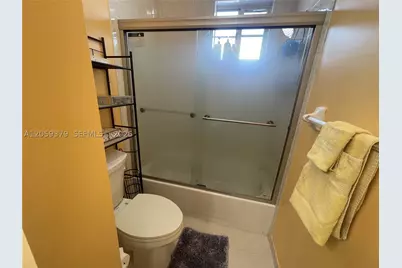904 NW 100th, Pembroke Pines, FL 33024 - Photo 51