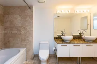 41 SE 5th, Miami, FL 33131 - Photo 5