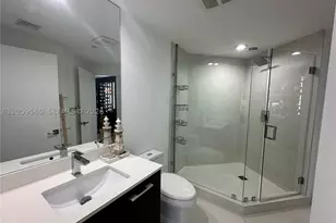 45 SW 9th, Miami, FL 33130 - Photo 13