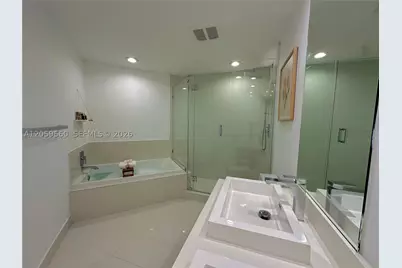 45 SW 9th #2501, Miami, FL 33130 - Photo 9