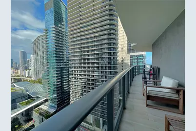 45 SW 9th #2501, Miami, FL 33130 - Photo 3