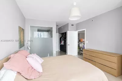 90 SW 3rd #3212, Miami, FL 33130 - Photo 9