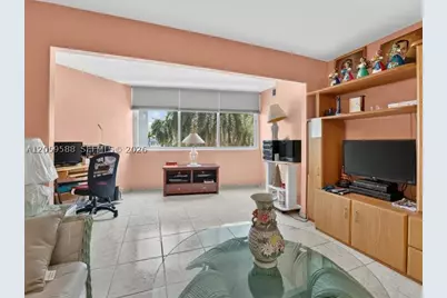 7135 Collins #331, Miami Beach, FL 33141 - Photo 17