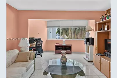 7135 Collins #331, Miami Beach, FL 33141 - Photo 21