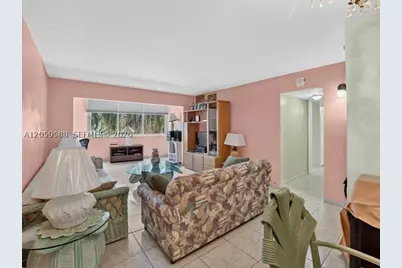 7135 Collins #331, Miami Beach, FL 33141 - Photo 23